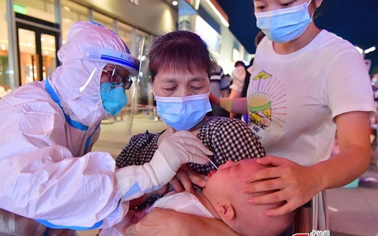 Ca nhiễm Covid-19 tăng mạnh ở Trung Quốc sau kỳ nghỉ lễ Quốc khánh